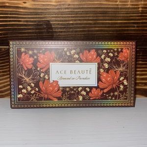 NWT || Ace Beaute bronzed beauty palette